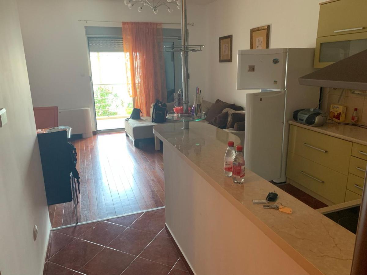 Apartment With Swimmingpool, Seaview And Large Terrace, 1St Floor, Min 2 Persons Dobrota Buitenkant foto